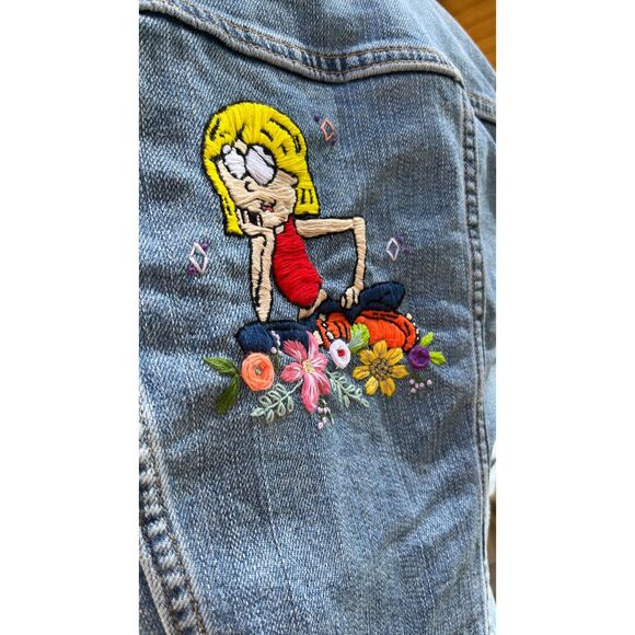 Hand Embroidered Lizzie McGuire Denim Jacket Size Small - Picture 4 of 9